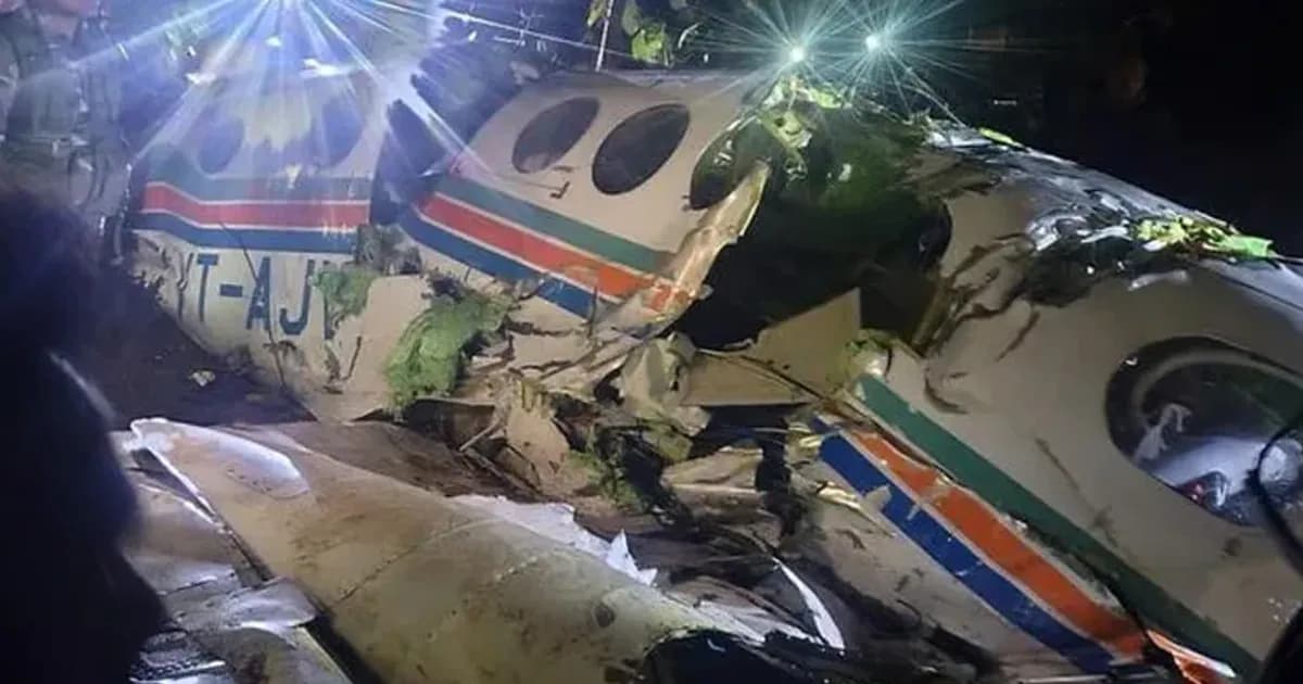 ভারতে এয়ার অ্যাম্বুলেন্স বিধ্বস্ত, সব আরোহী নিহত