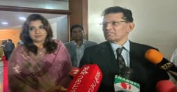 দায়িত্ব নেওয়ার পর প্রথম অফিসে পররাষ্ট্রমন্ত্রী ও প্রতিমন্ত্রী