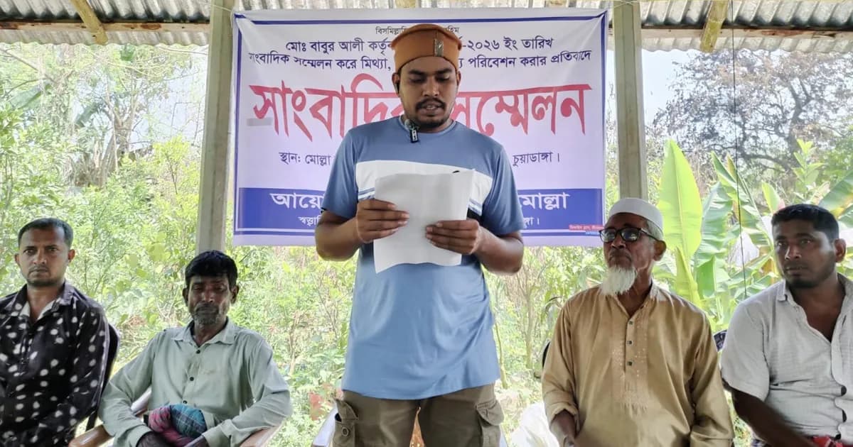 জীবননগরে আগুনের ঘটনায় দুই পক্ষের পাল্টাপাল্টি সংবাদ সম্মেলন