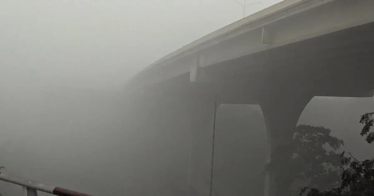 দুপুর পর্যন্ত রাজধানীতে ঘন কুয়াশা, বাড়তে পারে শীতের অনুভূতি