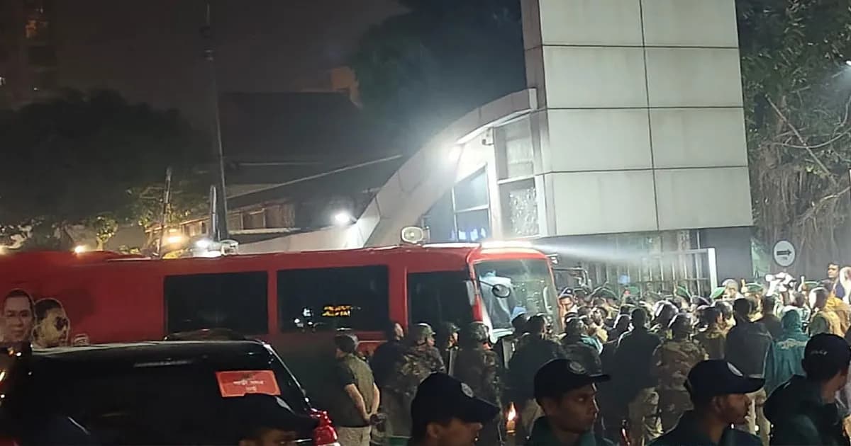 দীর্ঘ প্রতীক্ষার অবসান ঘটিয়ে এভারকেয়ারে তারেক রহমান