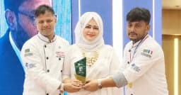 সেরা সি-ফুড প্রশিক্ষকের সম্মাননা পেলেন হাসিনা আনছার