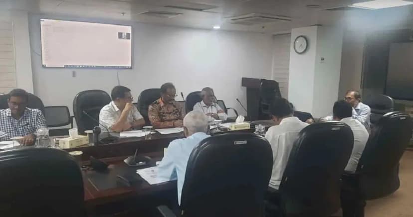 এবার বাড়তে পারে ভাড়া, বৈঠকে বসেছে বাস মালিক ও বিআরটিএ