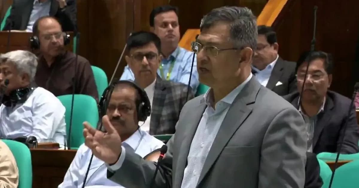 শপথ ভঙ্গ ও সংবিধান লঙ্ঘন করেছেন সিইসি: স্বরাষ্ট্রমন্ত্রী