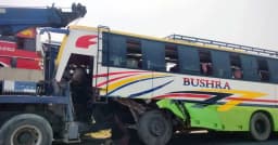 সিরাজগঞ্জে নিয়ন্ত্রণ হারিয়ে আইল্যান্ডে বাসের ধাক্কা, নিহত ৩