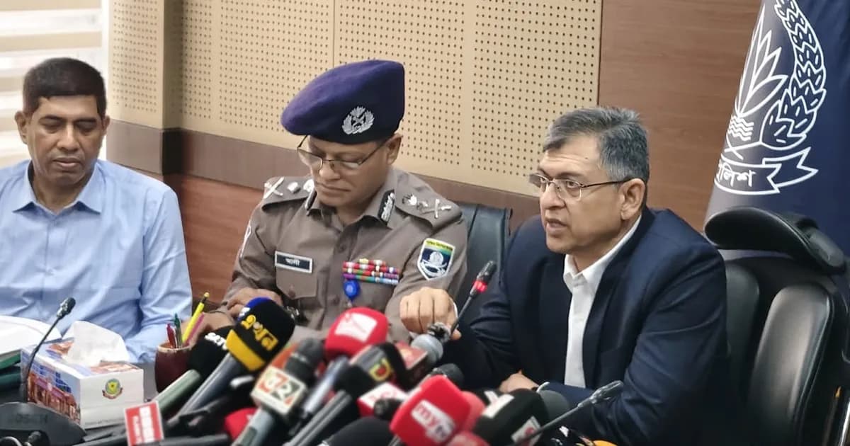 চাঁদাবাজ ও অস্ত্রধারীদের তালিকা করে শিগগিরই সারাদেশে অভিযান: স্বরাষ্ট্রমন্ত্রী