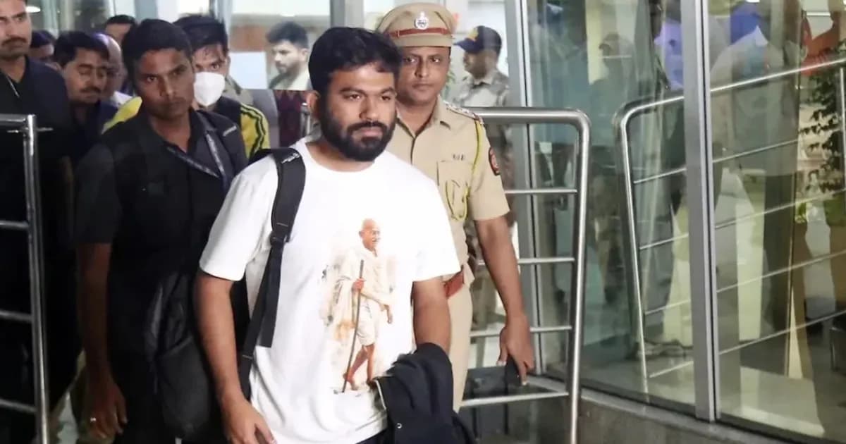 দিল্লিতে আটকের পর মুচলেকায় মুক্তি পেলেন অভিজিৎ দীপকে
