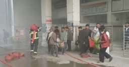 মমেক হাসপাতালে অগ্নিকাণ্ড, রোগী-স্বজনদের মধ্যে আতঙ্ক