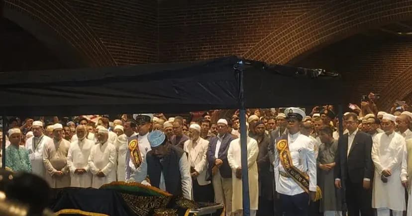 জাতীয় সংসদ প্রাঙ্গণে জমির উদ্দিন সরকারের জানাজা সম্পন্ন