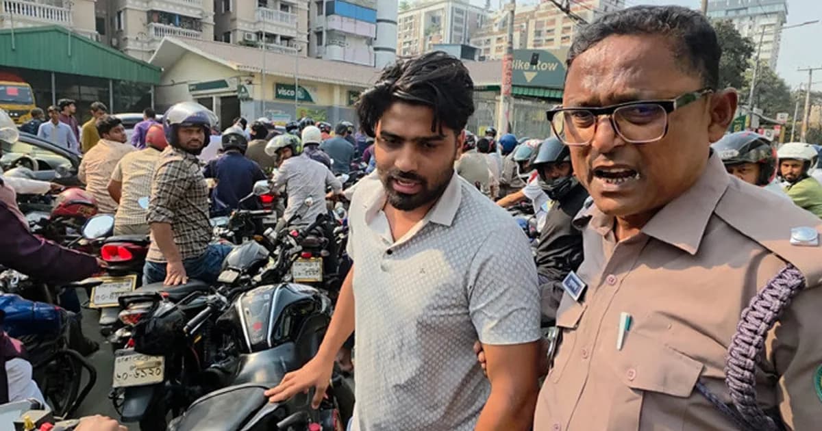 মোটরসাইকেলে সর্বোচ্চ ২ লিটার, প্রাইভেটকারে ১০ লিটার তেল কেনা যাবে