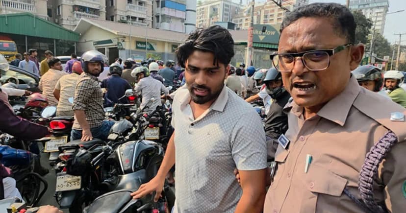 মোটরসাইকেলে সর্বোচ্চ ২ লিটার, প্রাইভেটকারে ১০ লিটার তেল কেনা যাবে