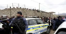 দক্ষিণ আফ্রিকায় বন্দুকধারীদের ভয়াবহ হামলা, নিহত ১০