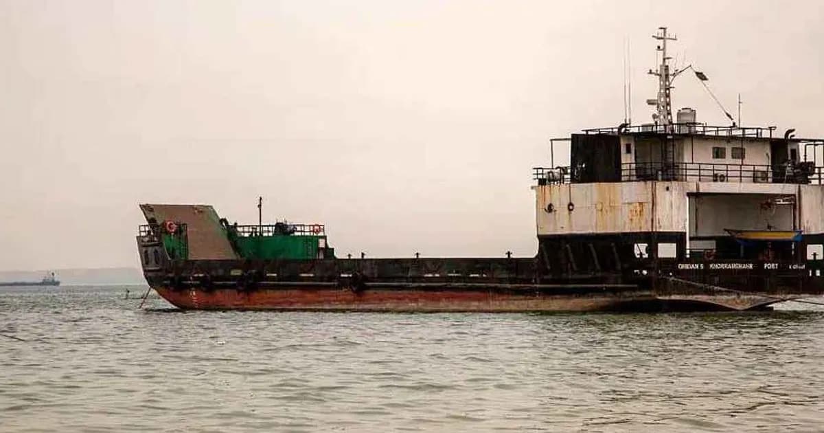 যুদ্ধবিরতি লঙ্ঘন : হরমুজ প্রণালি খুলে দেওয়া সম্ভব নয়: ইরান