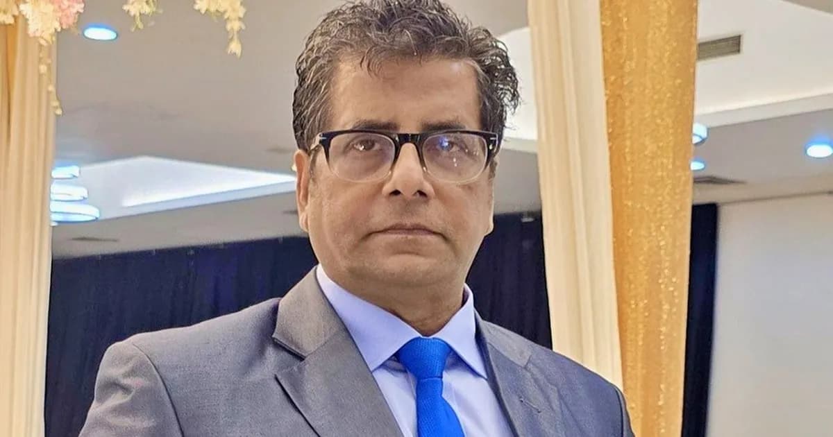 ডিবি হেফাজতে সাংবাদিক আনিস আলমগীর