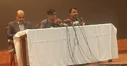 নির্বাচনের আগেই লুট হওয়া অস্ত্র উদ্ধারের তাগিদ প্রধান উপদেষ্টার