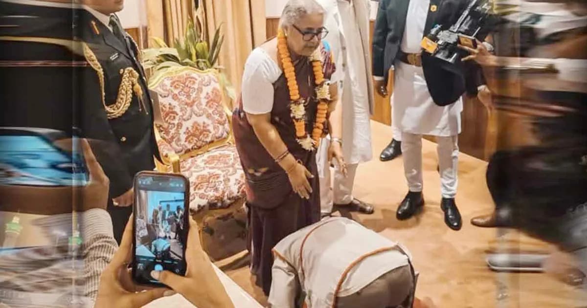 ভেঙে দেওয়া হলো নেপালের পার্লামেন্ট, মার্চে নির্বাচন