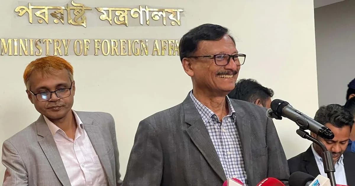 পাকিস্তানের সঙ্গে স্বাভাবিক সম্পর্ক প্রতিষ্ঠার পথে বাংলাদেশ