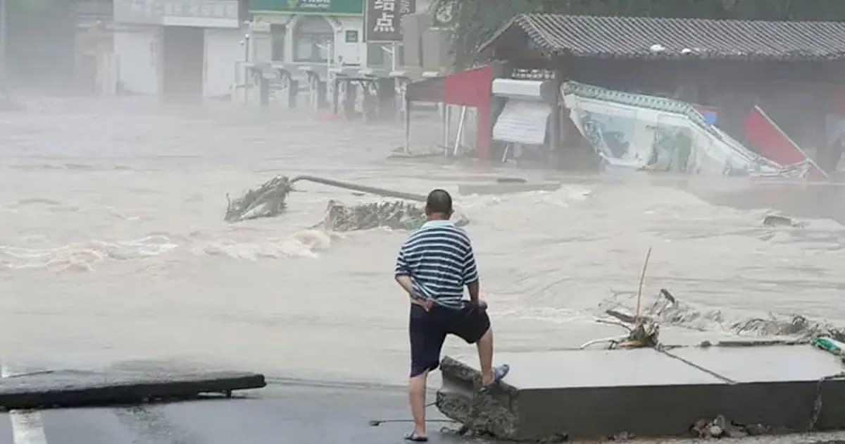 চীনে ভারী বৃষ্টিতে ২২ জন নিহত, নিখোঁজ ২০