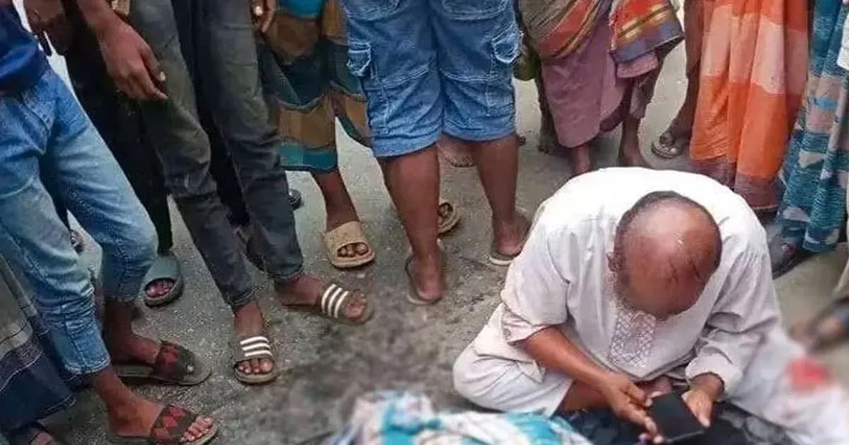 স্বামীর চোখের সামনেই ট্রাকের চাকায় পিষ্ট স্ত্রী-কন্যা