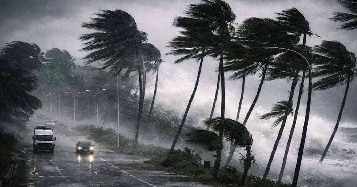 রাতে ঢাকাসহ ১০ জেলায় শক্তিশালী ঝড়ের আভাস