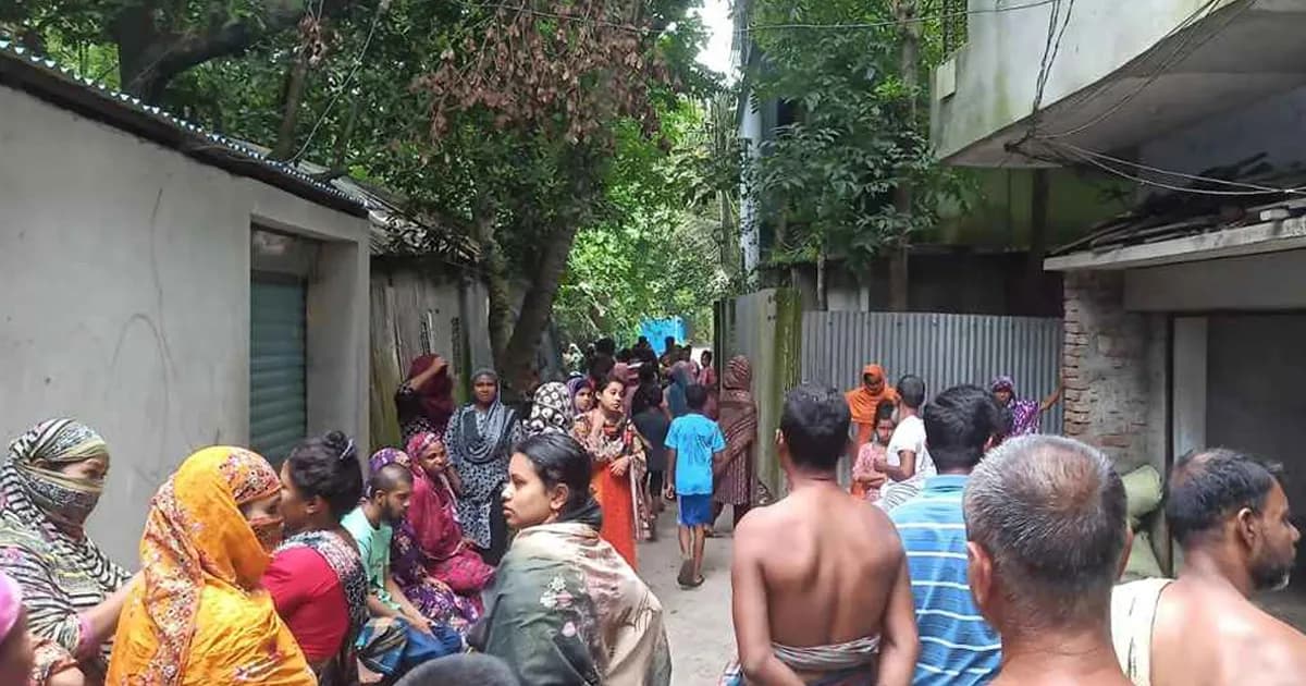 ঘুমন্ত স্বামী হানিফের গোপনাঙ্গ কেটে দিলেন স্ত্রী সুমাইয়া