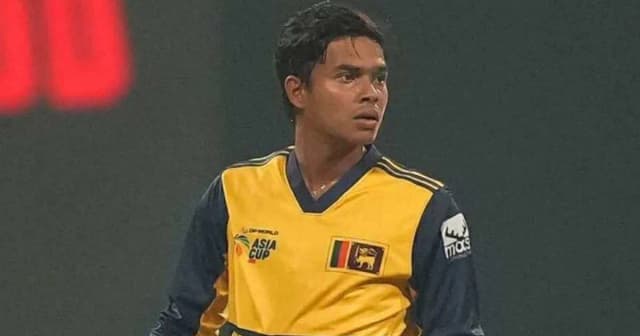 মাঠে খেলা চলাকালে বাবার মৃত্যুর খবর পেলেন ভেল্লালাগে