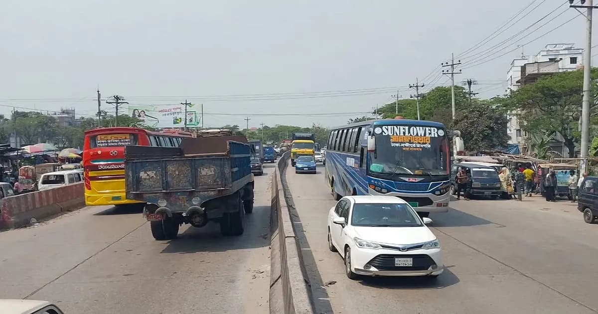 ঢাকা-চট্টগ্রাম মহাসড়কে গাড়ির চাপ বাড়লেও নেই ভোগান্তি