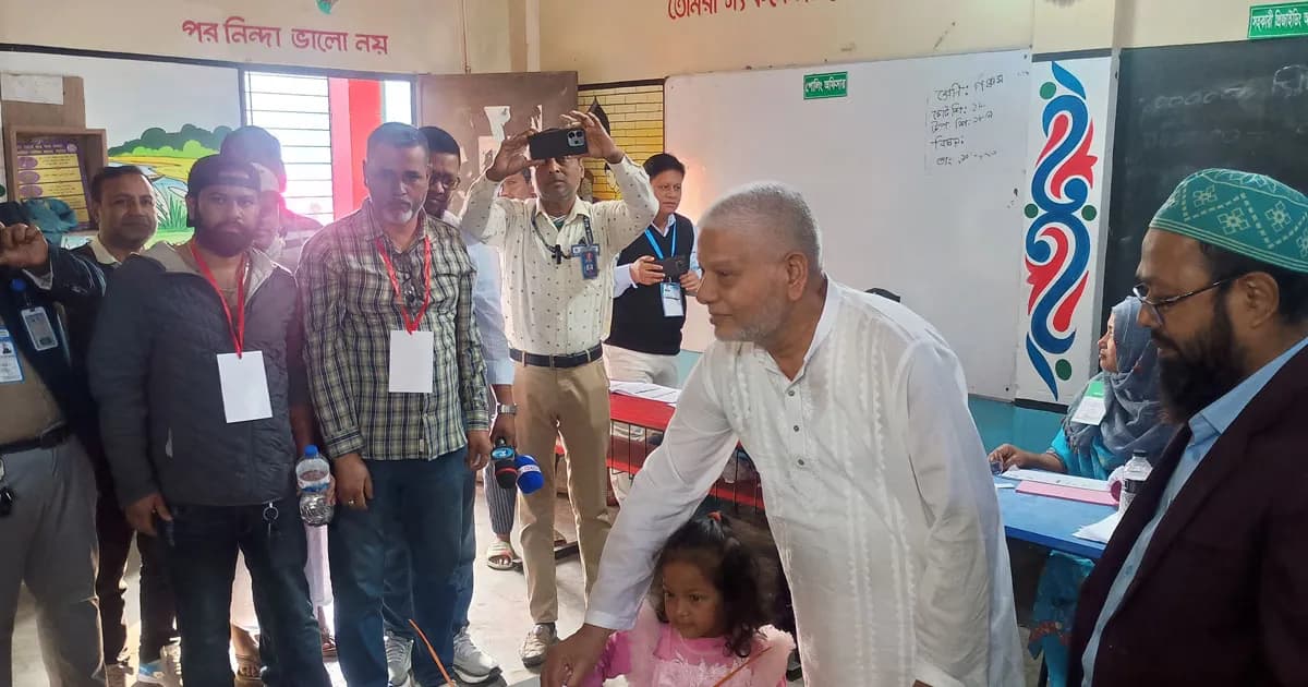 ধামরাইয়ে শান্তিপূর্ণ পরিবেশে ভোটগ্রহণ