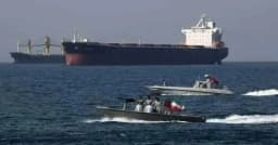 হরমুজ প্রণালি পেরোতে হলে দিতে হবে টোল, নতুন আইন করছে ইরান