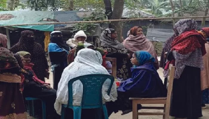 মোটরসাইকেলের চাকায় ওড়না জড়িয়ে গৃহবধূর মৃত্যু