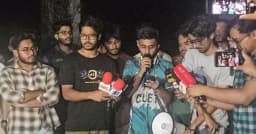 পদত্যাগ না করলে তালা খুলবে না, রাতেও অবরুদ্ধ চুয়েট উপাচার্য