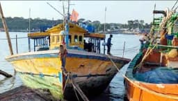 বঙ্গোপসাগরে আটক ৯ ভারতীয় জেলেকে জেলহাজতে প্রেরণ