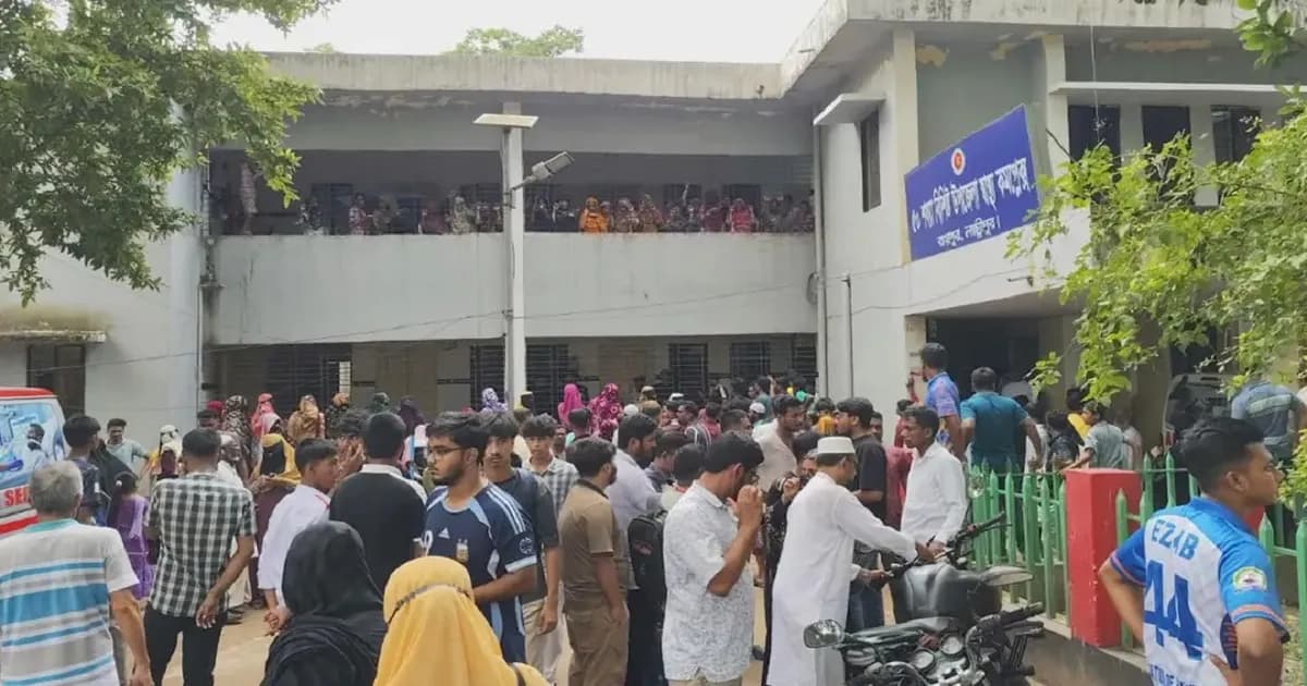 লক্ষ্মীপুরে ঢাবি শিক্ষার্থী ও তার মা-বোনকে কুপিয়ে হত্যা