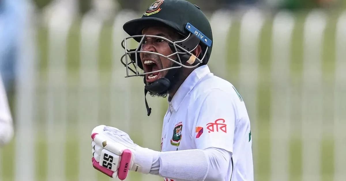 সেঞ্চুরিতে মুশফিকের জ্বলে ওঠা উদযাপন