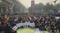 শাহবাগ মোড়ে আবারও অবস্থান ইনকিলাব মঞ্চের