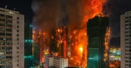 হংকংয়ে অগ্নিকাণ্ডে নিহত বেড়ে ৫৫, নিখোঁজ ২৫০
