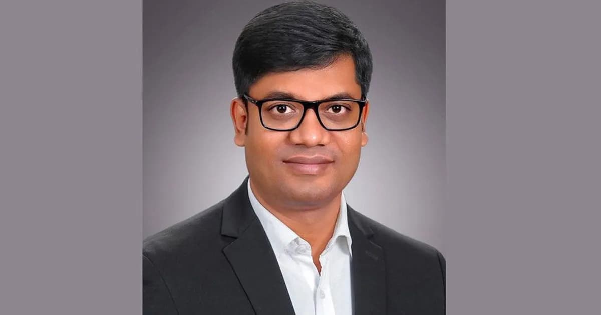 স্বার্থের সম্পর্ক নিয়ে বিস্ফোরক স্ট্যাটাস, যা বললেন যুবদল নেতা নয়ন