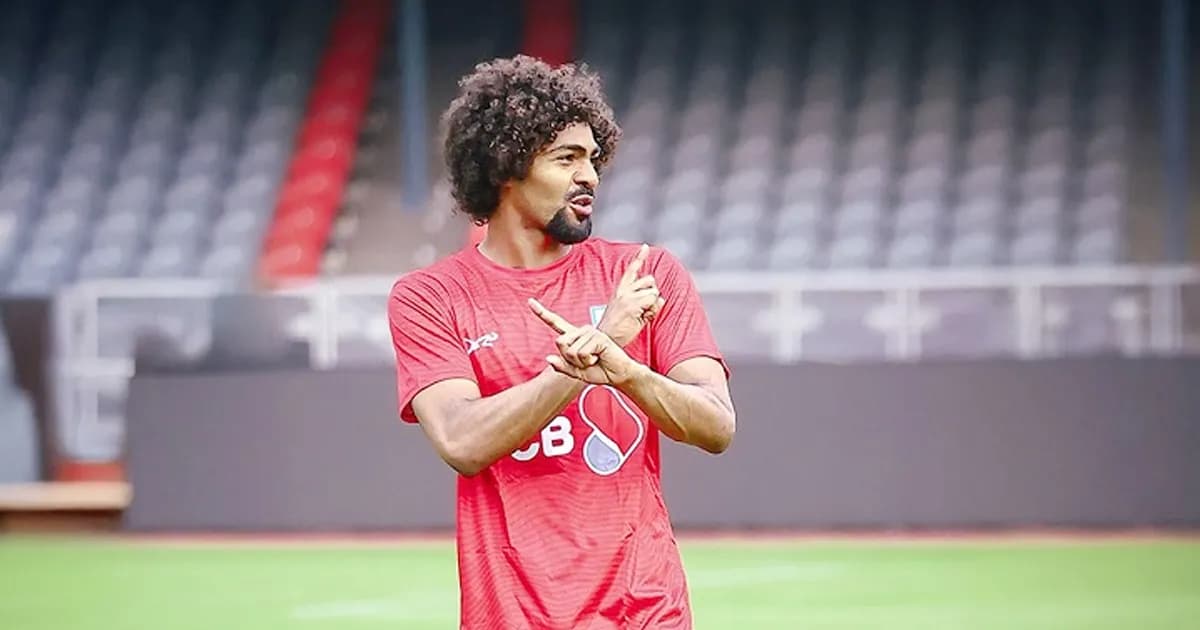 হামজাকে অধিনায়ক হিসেবে দেখতে চান আমিনুল