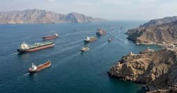 ইরানের সঙ্গে সমঝোতা, হরমুজ প্রণালি দিয়ে বেড়েছে জাহাজ চলাচল