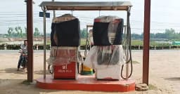 লালমনিরহাটে তেল সংকটে দু’দিন ধরে পাম্প বন্ধ, সিন্ডিকেটের অভিযোগ