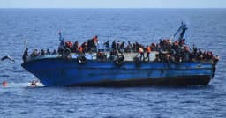 লিবিয়া থেকে ইউরোপগামী নৌযানে ২২ জনের মৃত্যু, ১৮ জনই বাংলাদেশি