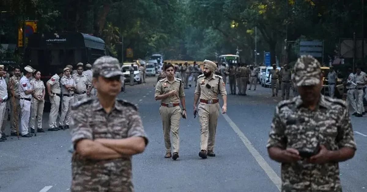 দিল্লিতে ব্যাপক ধরপাকড়, এবার কি এক দফার আতঙ্কে মোদী সরকার?