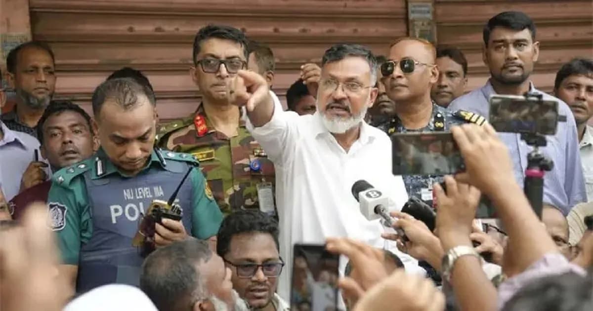 আমার মরদেহের ওপর দিয়ে হলেও ফুটপাত দখলমুক্ত করা হবে: মিল্টন