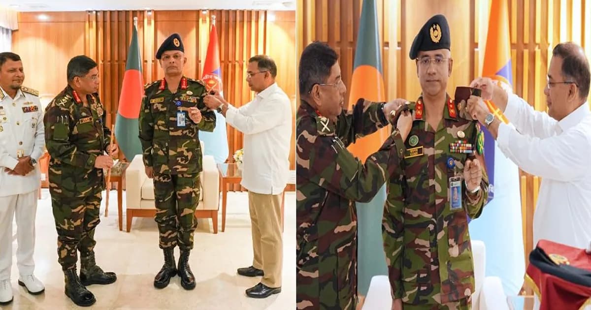 পদোন্নতিপ্রাপ্ত দুই সেনা কর্মকর্তাকে র‌্যাঙ্ক ব্যাজ পরালেন প্রধানমন্ত্রী