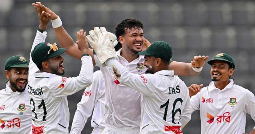 প্রথম সেশনেই ৪ উইকেট তুলে ম্যাচে ফিরল টাইগাররা