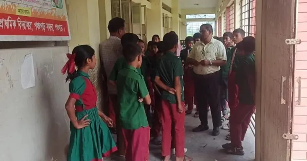 পঞ্চগড়ে প্রাথমিক বিদ্যালয়ের ১১ ফ্যানসহ সাউন্ড সিস্টেম চুরি