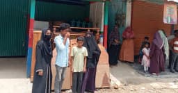 জীবননগরে ভুয়া দলিল করে জমি দখলের অভিযোগ, সন্তানদের নিয়ে অসহায় মা