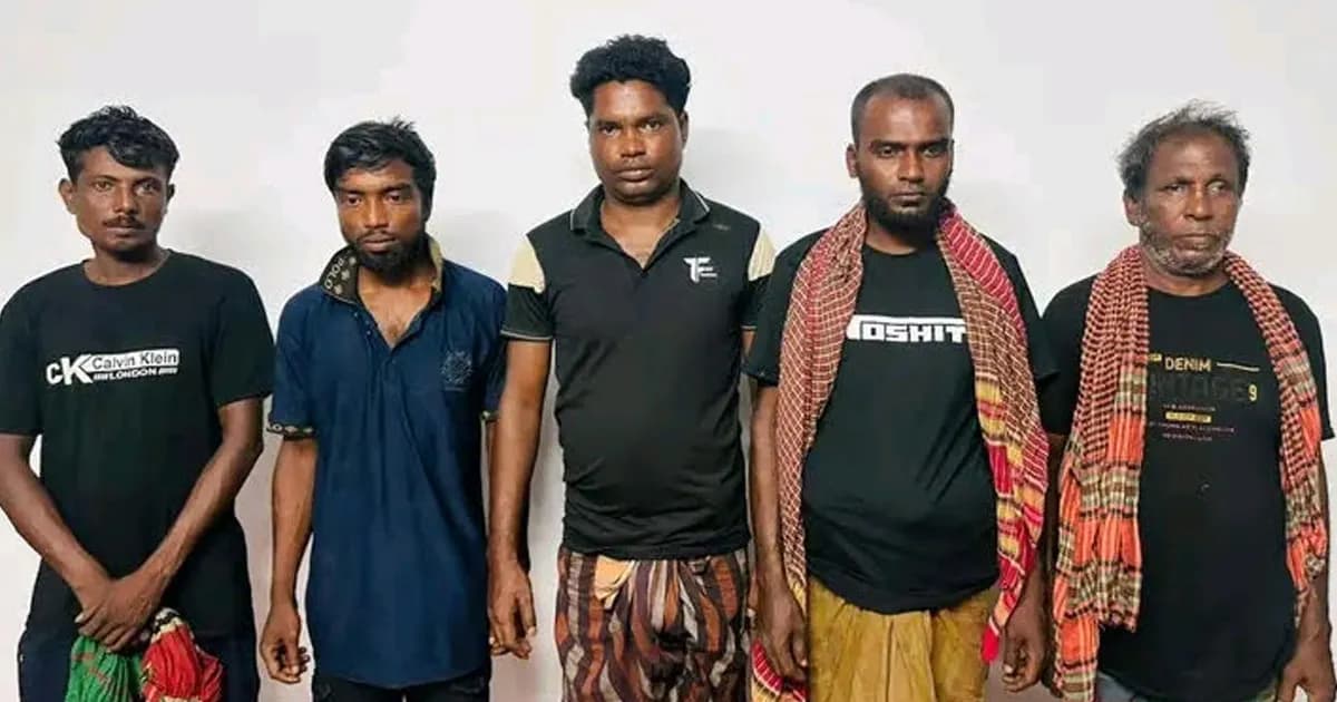 সুন্দরবনে আত্মসমর্পণ করল ‘সুমন বাহিনী’র প্রধানসহ ৫ সদস্য