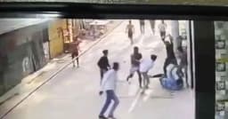 মোহাম্মদপুরে কিশোর গ্যাংয়ের সংঘর্ষ, একজনকে কুপিয়ে হত্যা