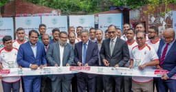 নগদবিহীন লেনদেনে বনানী কাঁচাবাজারে বাংলা কিউআর প্রচারণা